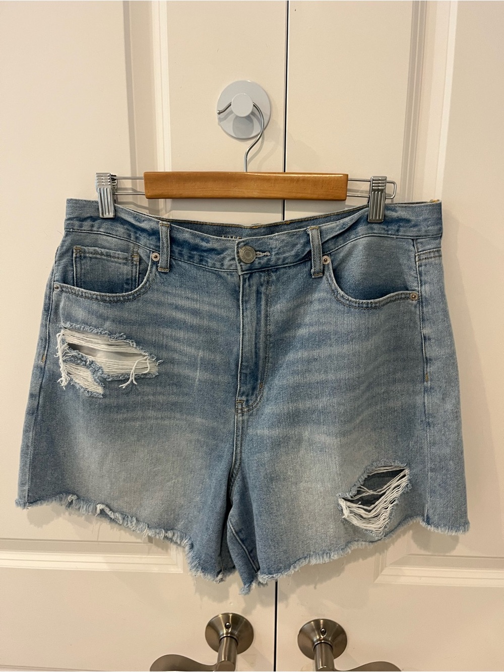 American Eagle size 14 distressed cut-off style denim “Mom Short” with 4” inseam